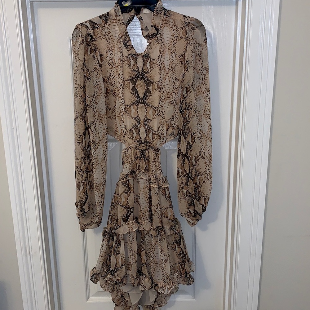 Snakeskin Open-Back Dress🐍
